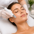 Professionelle Hydra Clean Gesichtsbehandlung in Baar mit Tiefenreinigung, Hydration und sofortigem Glow für ein frisches und strahlendes Hautbild.