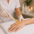 Professionelles Sugaring der Hände in Baar, Zug. Sanfte Haarentfernung mit natürlicher Zuckerpaste für glatte und gepflegte Haut.
