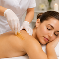 Professionelles Sugaring Rücken für Frauen in Baar, Zug. Sanfte Haarentfernung am oberen Rücken mit natürlicher Zuckerpaste für glatte Haut.